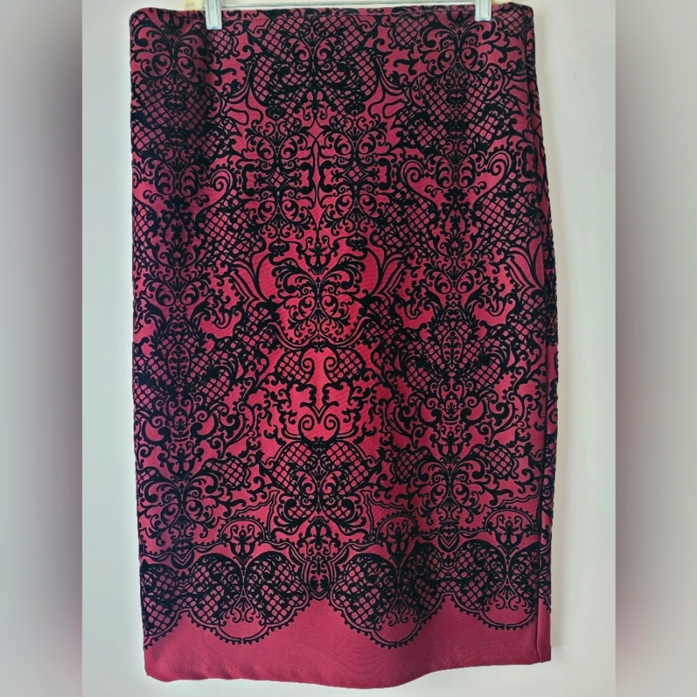 ECI New York Burnout Stencil Stretch Pencil Skirt Burgundy/Black size L